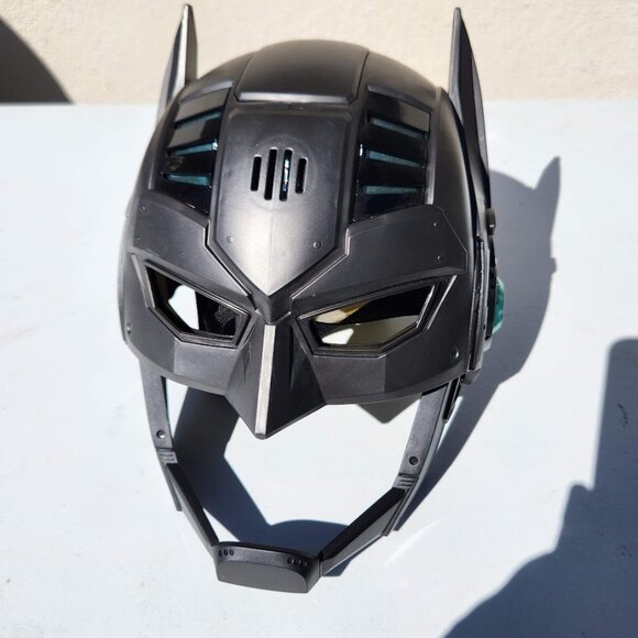 DC Comics | Toys | Dc Comics Batman Mask Lights Sounds Halloween ...